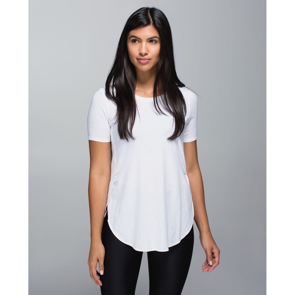 Lululemon Om Tee Short Sleeve T-Shirt White Curved Hem Crew Neck Size 8